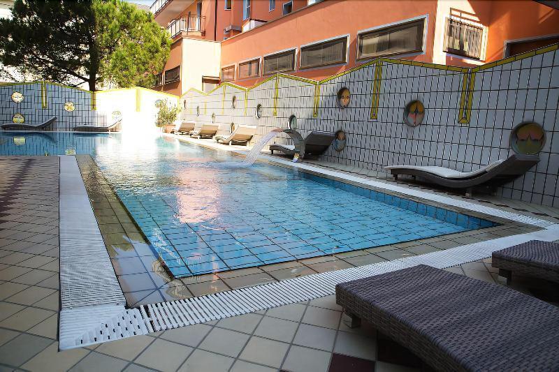 Santa Lucia Hotel