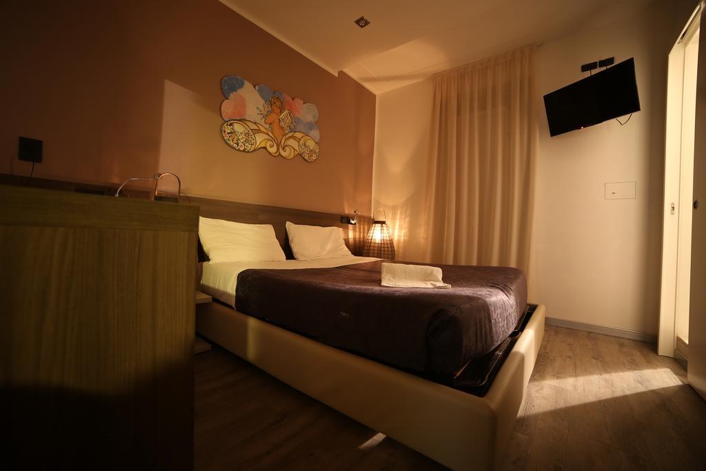 Hotel Santa Lucia 3*